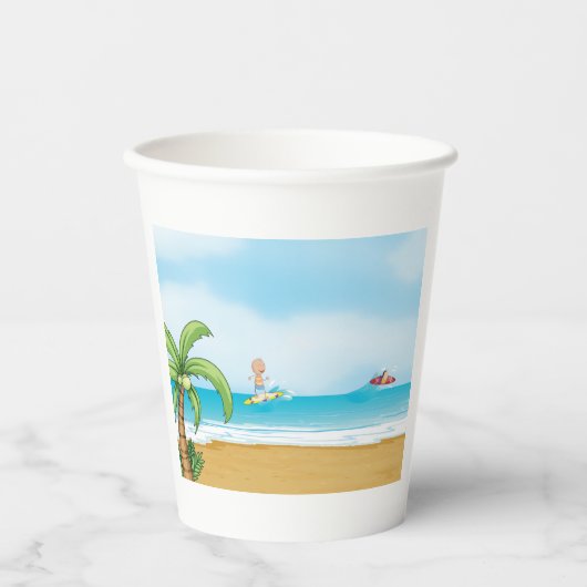 Kinder, die im Sommer im tropischen Beach Fun surf Pappbecher (Vorderseite)