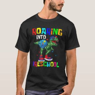 Kinder, die in den Dinosaurier der Vorschule geroc T-Shirt