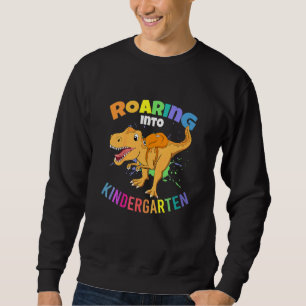 Kinder, die in den Kindergarten stürzen Sweatshirt