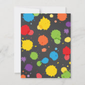 Kinder, die Splats Farben-Party Einladungen malen (Rückseite)