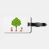 Kinder, die unter einem Apfelbaum sitzen Gepäckanhänger (Rückseite horizontal)