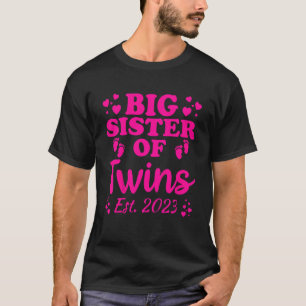 Kinder, die zum großen Schwesterchen der Zwillinge T-Shirt