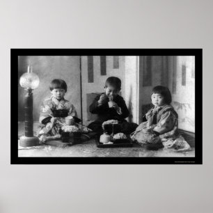 Kinder essen in Japan 1909 Poster