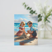 Kinder Gebäude einer Sandburg am Strand Postkarte (Stehend Vorderseite)