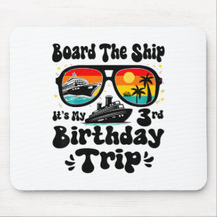 Kinder gehen an Bord des Schiffes Es ist mein 3. G Mousepad
