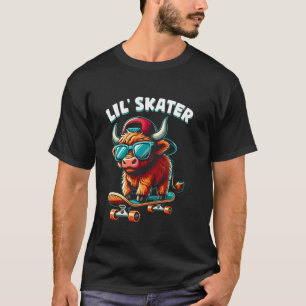 Kinder Highland-Rind auf einem Skateboard Skater J T-Shirt