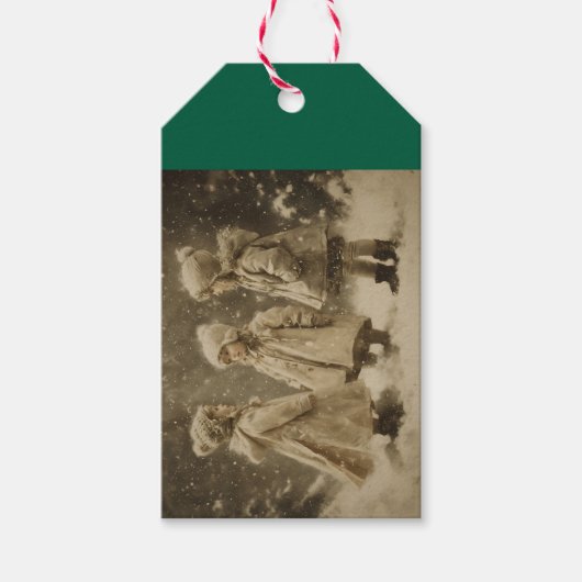 Kinder im Winter Geschenkanhänger (Vorderseite)