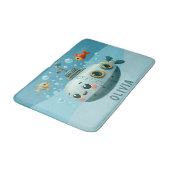 Kinder lächeln Niedliches U-Boot mit Fisch und Bla Badematte (Schrägansicht)