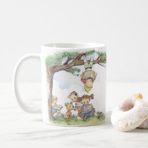 Kinder lesen unter einem Baum Kaffeetasse