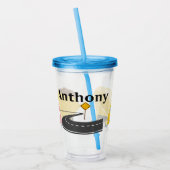 Kinder passen den Baustil-Akryltumbler an Acryltrinkbecher (Links)