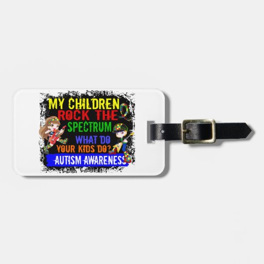 Kinder schaukeln den Spektrum-Autismus Gepäckanhänger (Vorderseite horizontal)