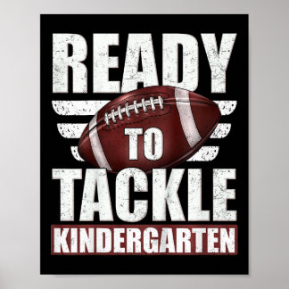 Kinder sind bereit, den Kindergarten Fußball zuers Poster