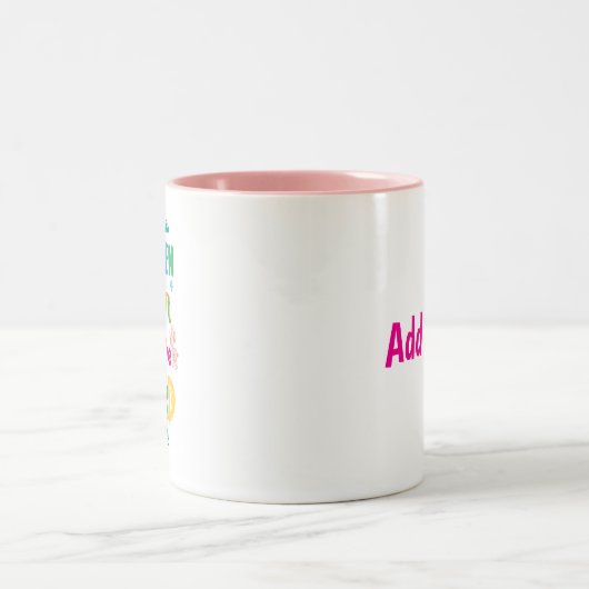 "Kinder sind ein Geschenk" - Made-to-Order Pink Zweifarbige Tasse (Mittel)