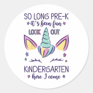Kinder so lange vor der Nacht, dass es hier Spaß g Runder Aufkleber
