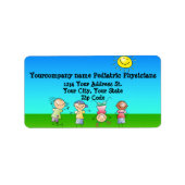 Kinder spielen draußen an einem sonnigen Tag Adressaufkleber (Vorne)