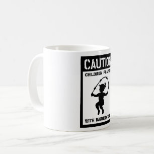 Kinder spielen kaffeetasse