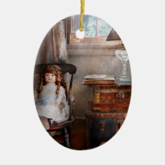 Kinder - Spielzeug - Ein kleines Mädchenzimmer Keramik Ornament