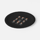 Kinder tanzen Skeletton Halloween Pappteller (Schrägansicht)