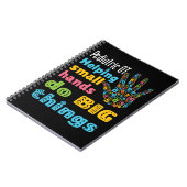 Kinder und Jugendliche helfen kleinen Händen, Groß Notizblock (Linke Seite)