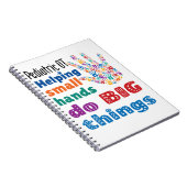 Kinder und Jugendliche helfen kleinen Händen, Groß Notizblock (Rechte Seite)