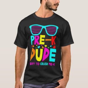 Kinder vor dem K-Typ bereit zum Brechen von vor K  T-Shirt