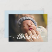 Kinderankündigung, Dankbares Script, weiß Einladung (Vorne/Hinten)