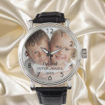 Kinderbenutzerspezifische Fotos Jahr Papa Armbanduhr<br><div class="desc">Fügen Sie Ihr eigenes Lieblings-Foto hinzu. Schwarze Zahlen. Ein weißes Foto-Overlay. Personalisieren und fügen Sie ihre Namen und Jahr,  schwarze Buchstaben. Ideal für deinen Vater,  Papa.</div>