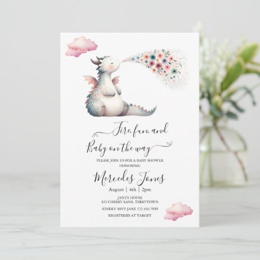 Kinderdrache mit Regenbogen-Blume in Aquarellfarbe Einladung (Stehend Vorderseite)