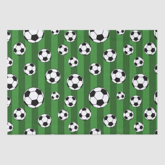 Kinderfußball-Muster auf grünen Streifen Geburtsta Seidenpapier (Vorderseite)