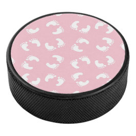 Kinderfußspuren, Babyfuß, Fußspuren, rosa Girl Eishockey Puck