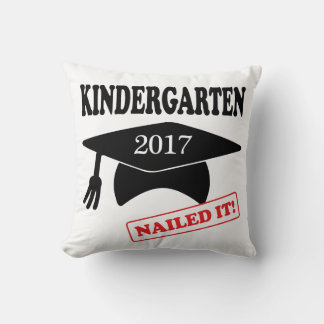 Kindergarten 2017 nagelte es kissen