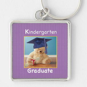 Kindergarten Abschluss Teddy Bear auf Lila Schlüsselanhänger