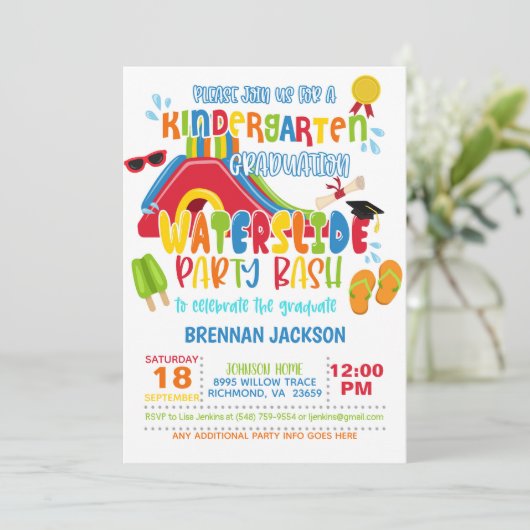 Kindergarten Abschluss Wasserrutsche Party - Junge Einladung (Stehend Vorderseite)