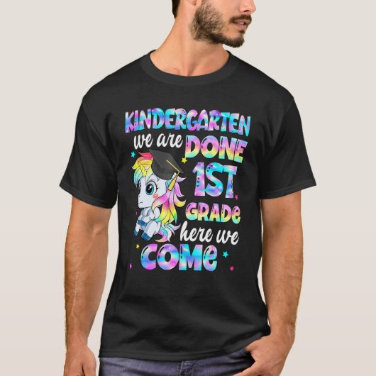 Kindergarten Abschluss zurück zur Magischen Einhei T-Shirt (Vorderseite)