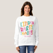 Kindergarten Lehrerin Farbiger Text Sweatshirt (Vorne ganz)