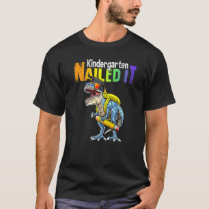 Kindergarten nagelte IT-Abschluss-Klasse 2023 Di T-Shirt
