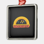 Kindergarten Ornament Aus Metall (Links)