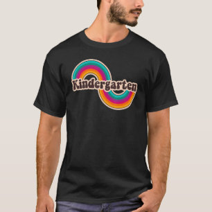 Kindergarten Retro-Regenbogen Niedlich T-Shirt