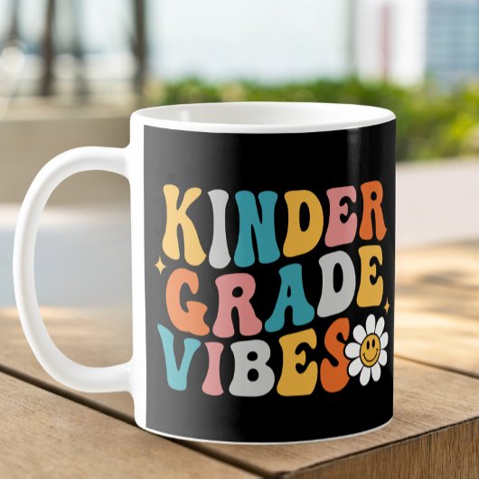 Kindergarten Vibes Groovy Design Tasse