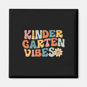 Kindergarten Vibes - Kinder Crew Retro Erster Tag Magnet