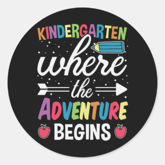 Kindergarten, wo das Abenteuer beginnt Runder Aufkleber
