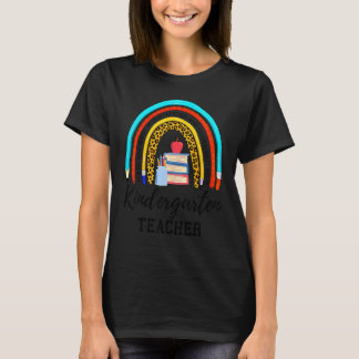 Kindergartener Lehrer Leopard Regenbogen Erster Sc T-Shirt