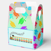 Kindergartenhut und Niedliche Ausbildung Geschenkschachtel (Geöffnet)