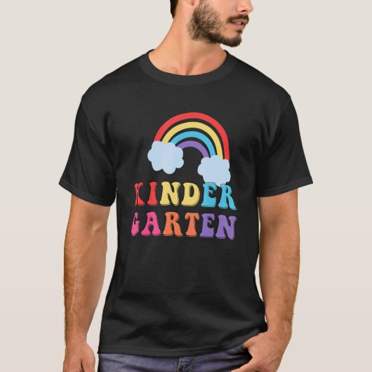 Kindergartenwolken und Regenbogen T-Shirt (Vorderseite)