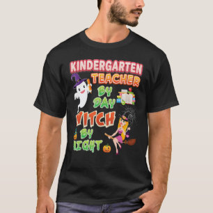 Kindergärtnerin bei Tag, Hexe bei Nacht Halloween  T-Shirt
