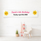 Kindergeburtstag des Zirkus bei Tieren in Rosa Banner (Insitu)