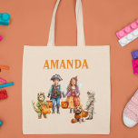 Kinderkind Personalisierte Halloween-Trick-Leckere Tragetasche<br><div class="desc">Dieses Design kann in dem Bereich personalisiert werden, der durch das Ändern des Fotos und/oder Textes zur Verfügung gestellt wird. Sie können auch angepasst werden, indem Sie auf Vorlage personalisieren klicken und dann auf die Schaltfläche klicken, um weitere Optionen anzupassen, um die Hintergrundfarbe zu löschen oder zu ändern, Text hinzuzufügen,...</div>