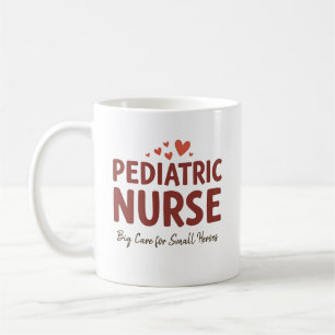 Kinderkrankenschwester – Große Fürsorge für kleine Kaffeetasse