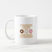 Kinderkrankenversorgung .. Wird für Donuts arbeite Kaffeetasse (Links)