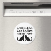 Kinderlose Cat Ladys gegen Trump Magnet (In Situ (Geschirrspüler))